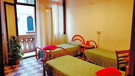 Single Bed in Female Dormitory Room with Shared Bathroom