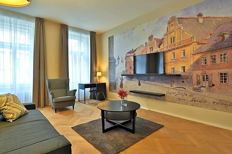 James Hotel & Apartments