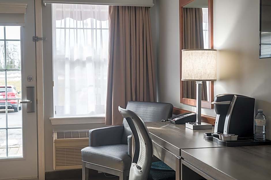 Amsterdam Inn & Suites Moncton