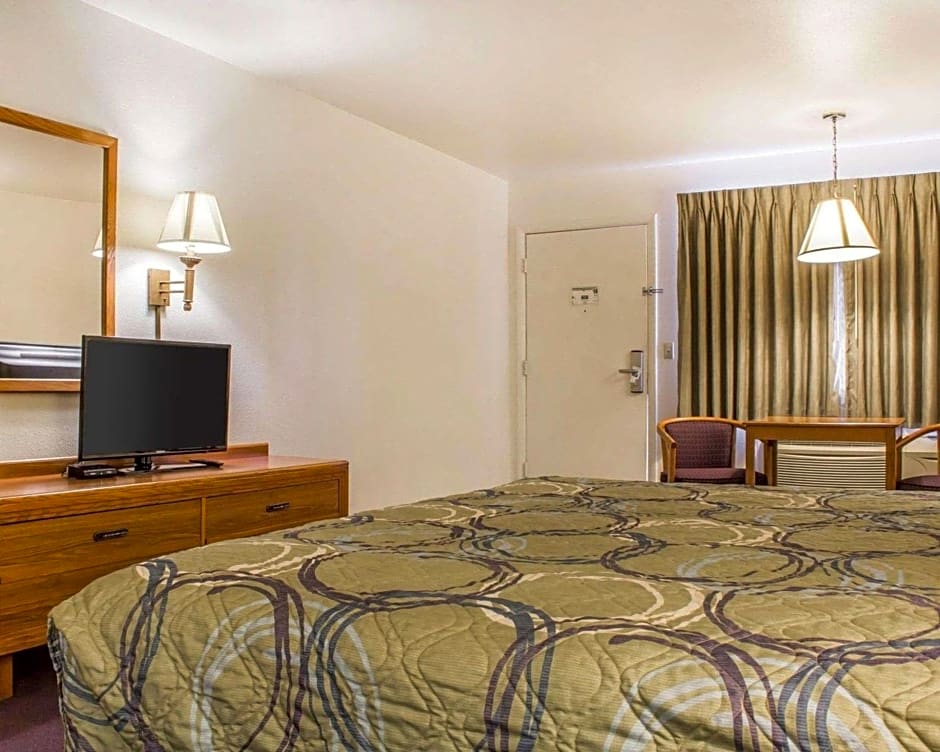 Rodeway Inn Silver Creek Inn