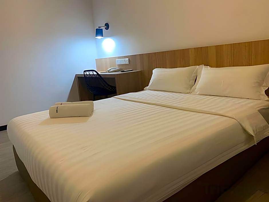 THE DAILY HOTEL