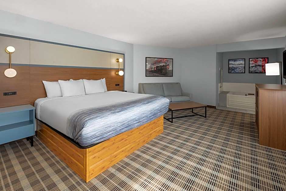 AmericInn by Wyndham Douglas/Saugatuck