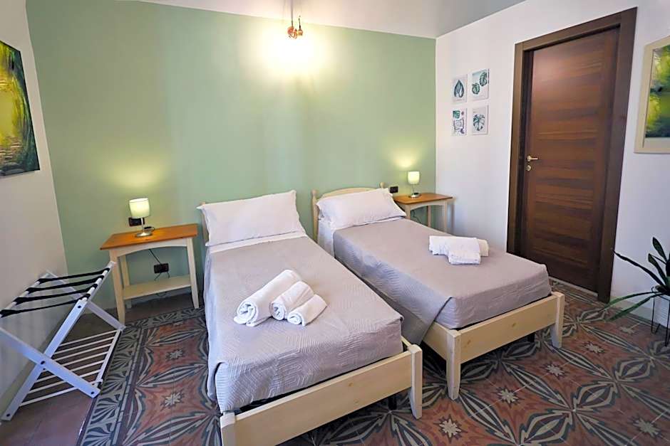 Cataneasy Rooms