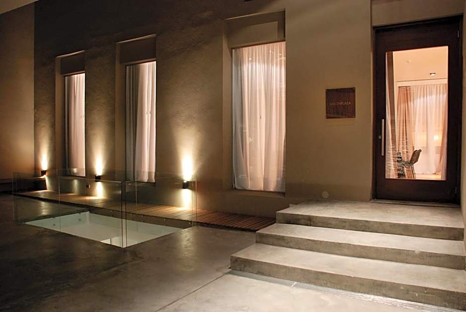 San Isidro Plaza Hotel