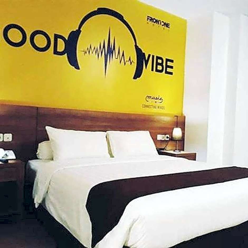 Front One Hotel Pamekasan Madura