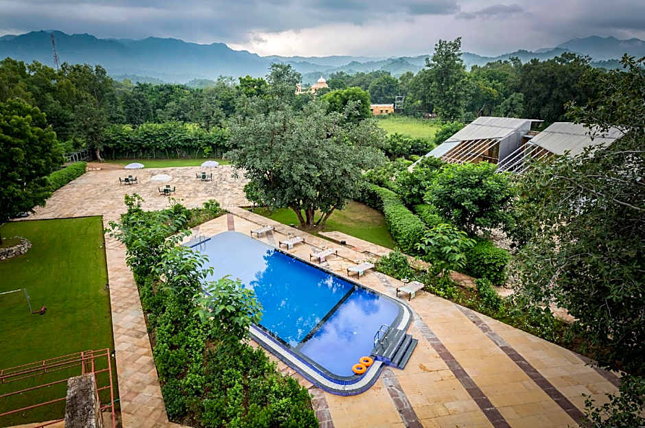 Mana Hotels