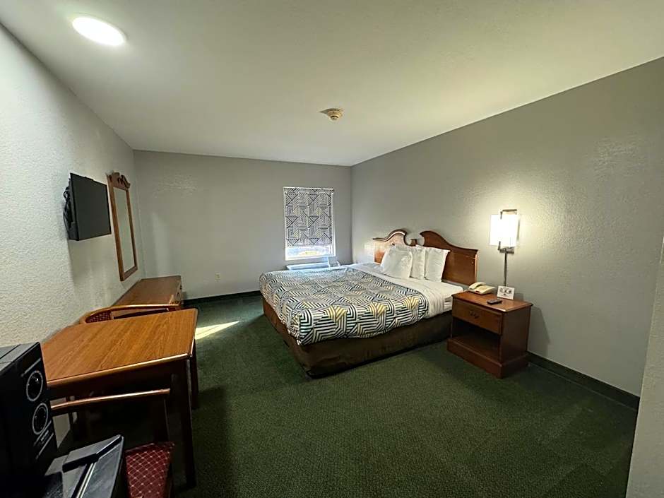 Star City Inn & Suites