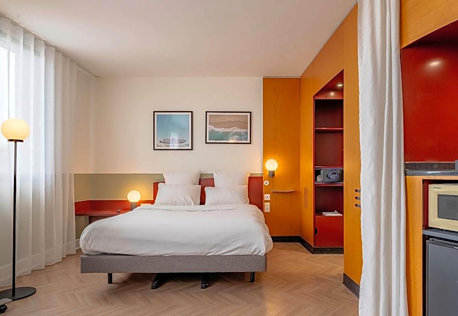B&B HOTEL Calais Terminal Cite Europe 4 etoiles