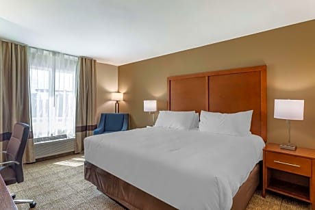 Standard King Room - Non-Smoking