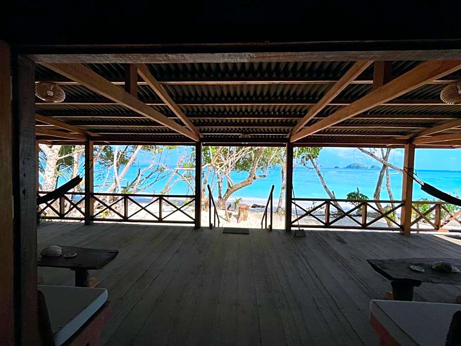 Sunset Surfing Villas Mentawai