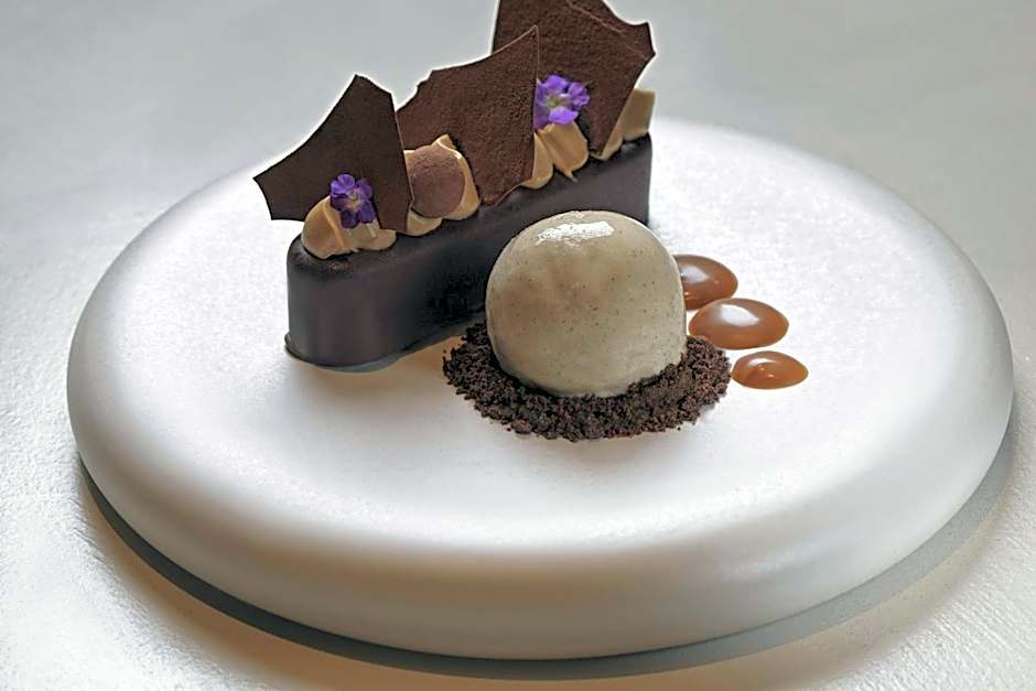 MonAsty, Thessaloniki, Autograph Collection