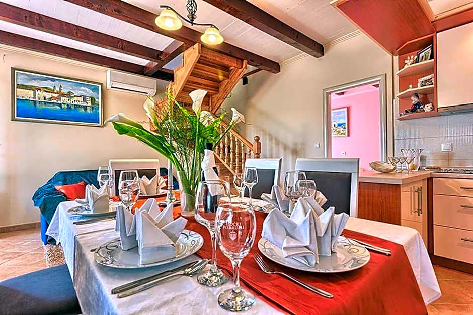 Luxury Beachfront Villa Dalmatino Trogir with private pool right at the beach in Okrug Gornji - Ciovo