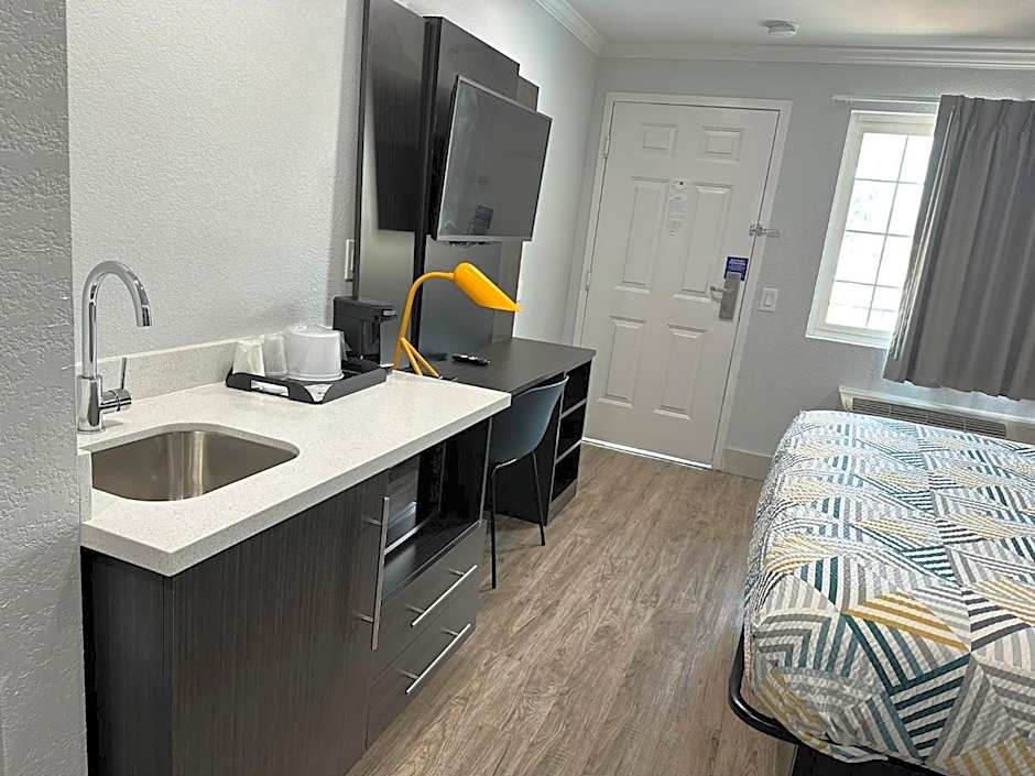 Studio 6 Suites San Ysidro CA San Diego South Bay