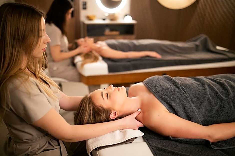 GRANO HOTEL Solmarina