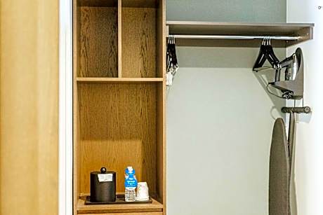 Queen Room with Two Queen Beds - Hearing Access