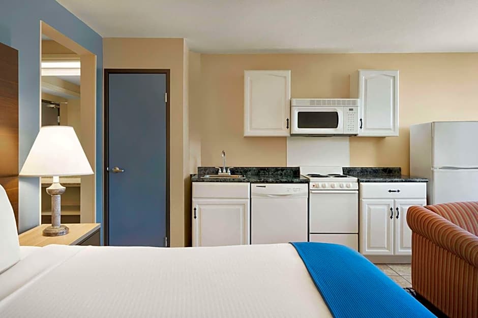 Baymont by Wyndham Ft. Leonard/Saint Robert