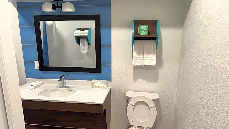 Motel 6 Galveston, TX Seawall