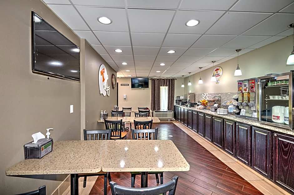 Super 8 by Wyndham Knoxville West/Farragut