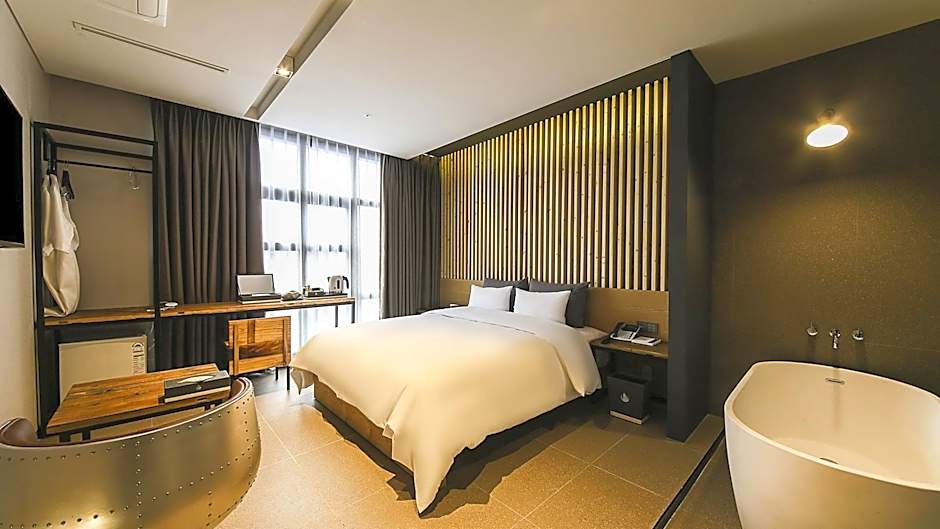 Yeoubi Hotel