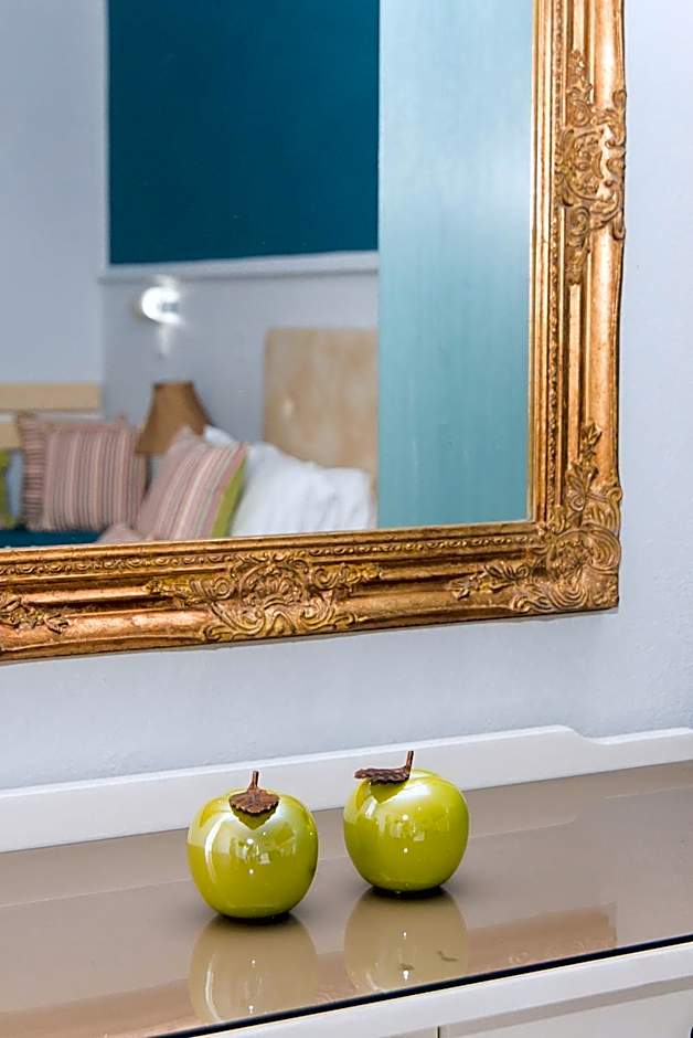 Yiannis Manos Hotel Resort