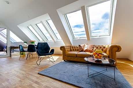Grand Quarters City Residence