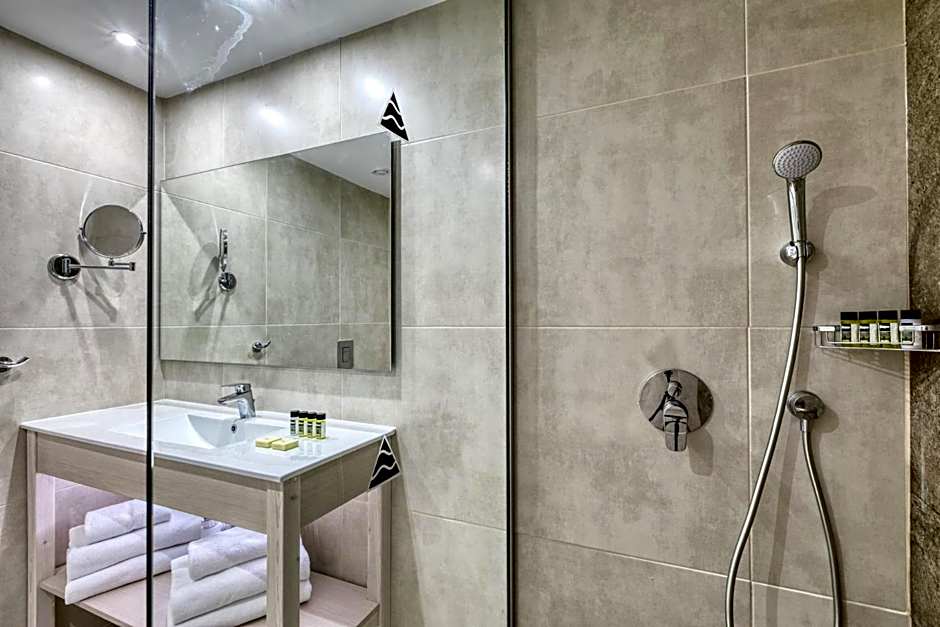 Atlantica SunGarden Beach