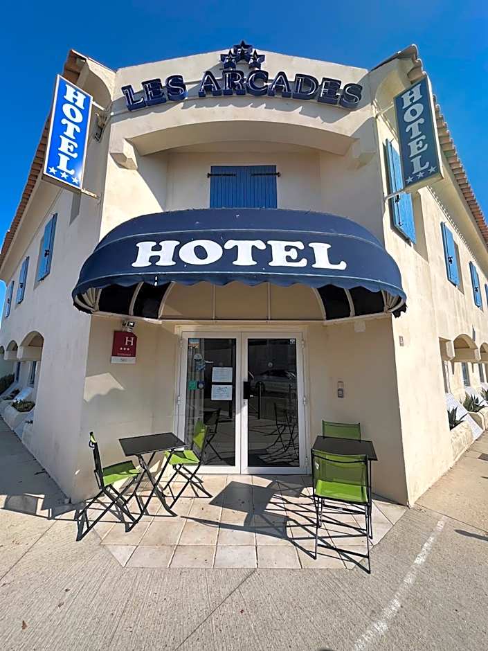 Hotel Les Arcades