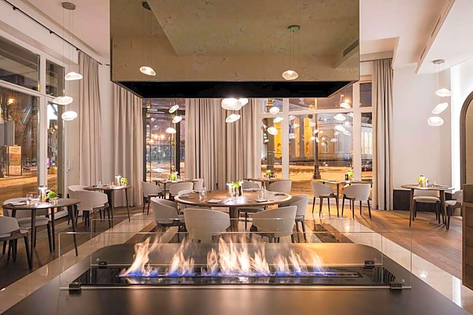 Grand Hotel Vilnius, Curio Collection by Hilton