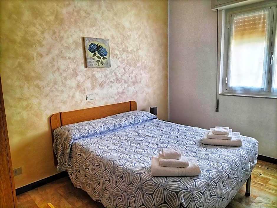 Hotel Costa Azzurra -Free Parking - Easy Stay -Spotorno