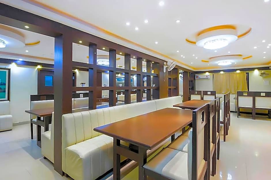 OYO 24397 Flagship 9 Star Hotel Shamshabad
