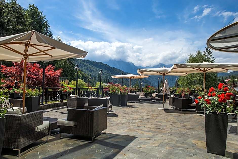 Lux Garden Hotel