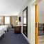 Days Inn and Suites by Wyndham Hammond, IN
