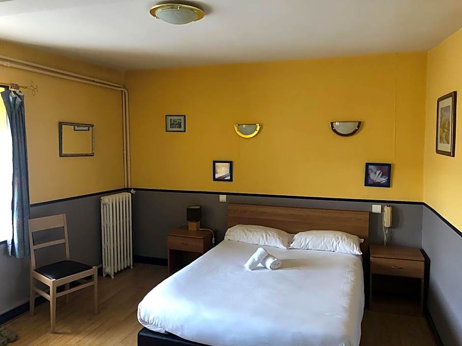Logis Hostellerie Du Cheval Blanc
