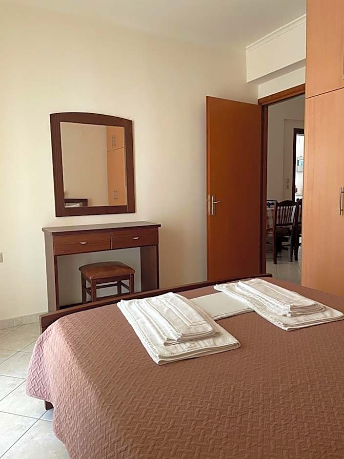 Dais Apartments