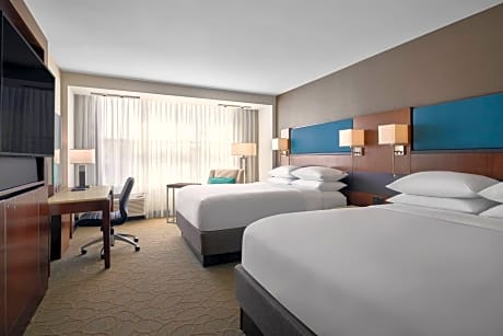 Delta Hotels by Marriott Milwaukee Northwest