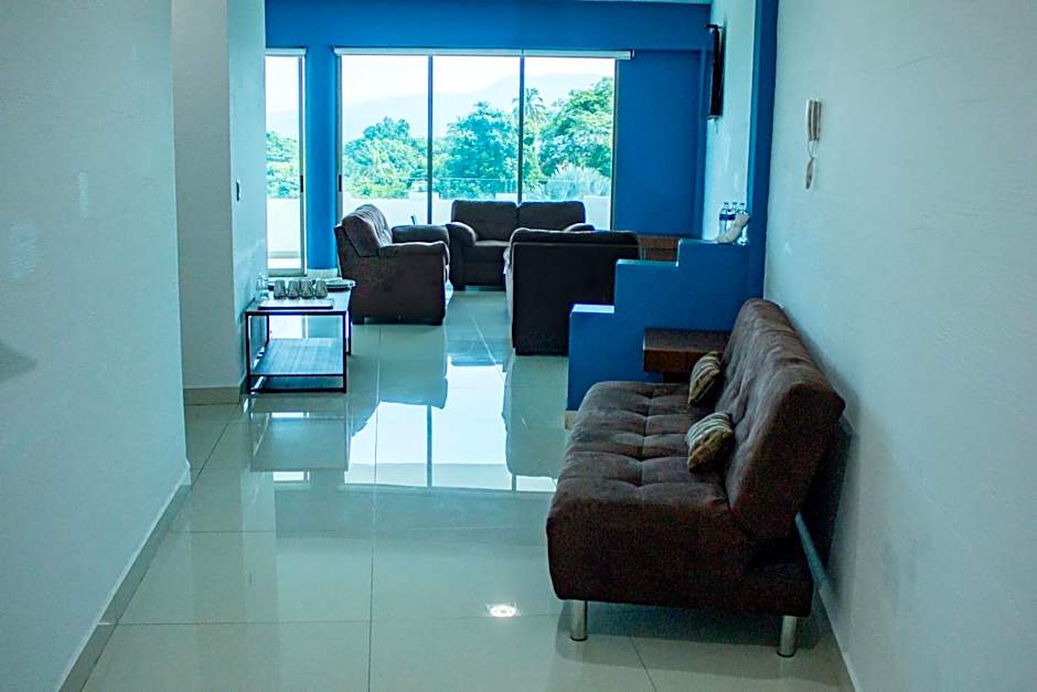 LA LOMA SUITES