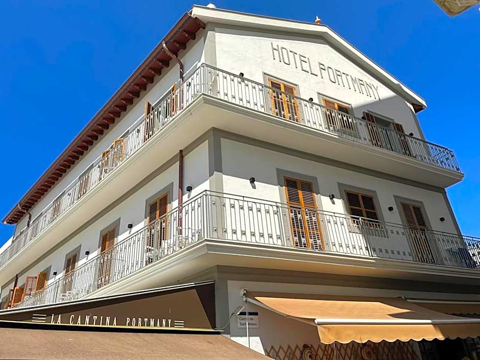 Hotel Portmany