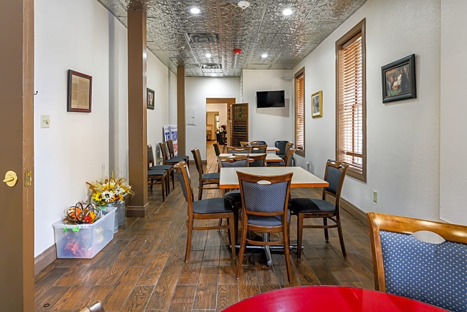 The Alcalde Hotel by OYO