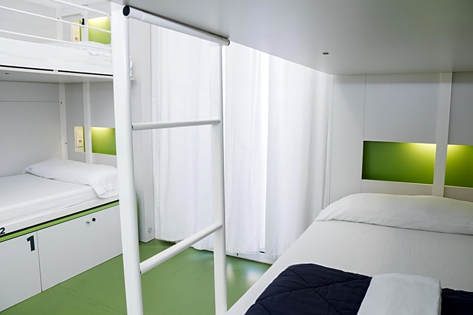 Sant Jordi Hostels Gracia