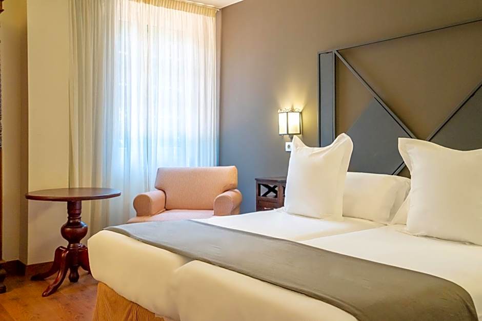 Hotel Torres de Somo