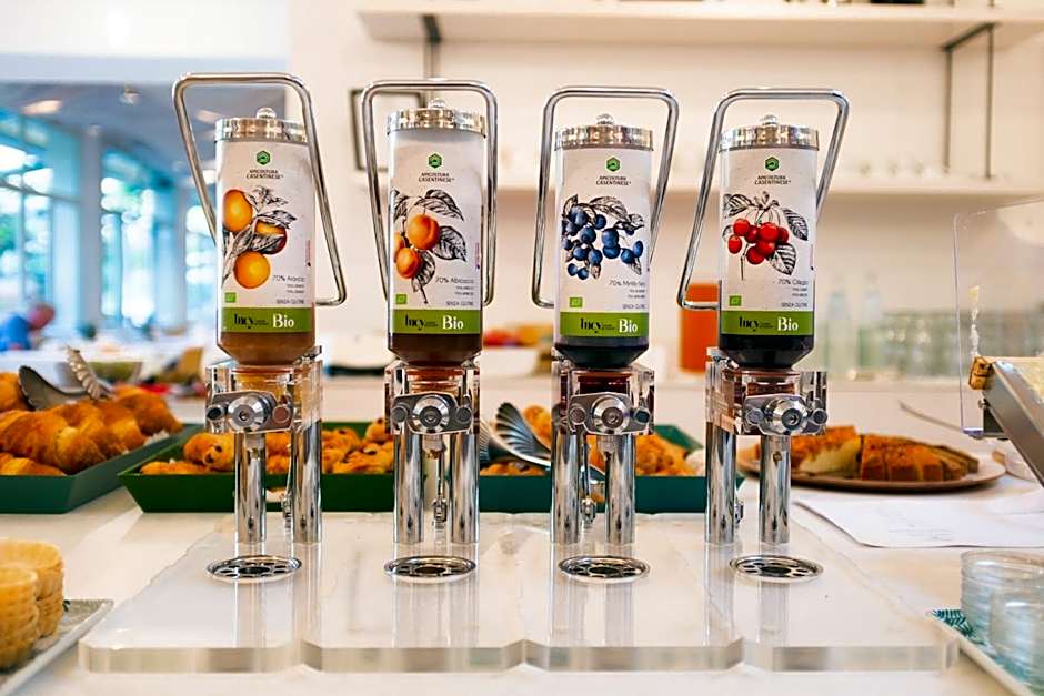 Hotel Baia Azzurra - Lake Front