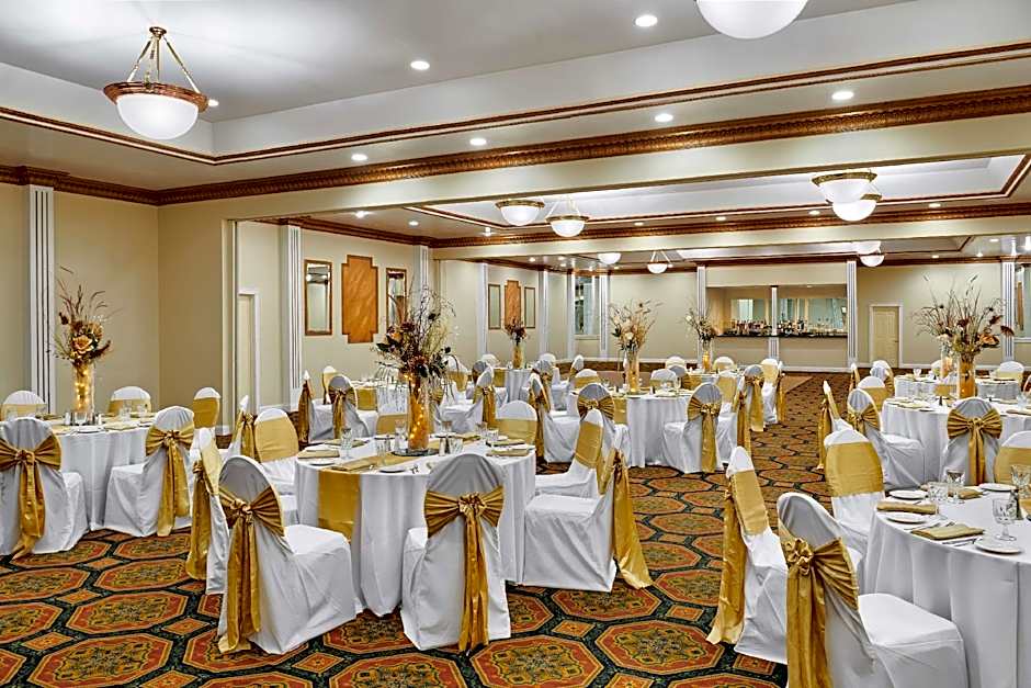 Best Western Plus Milwaukee Airport Hotel & Conference Center