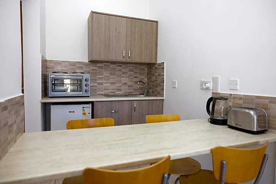 Alecos Hotel Apartments