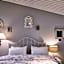 Noir Home