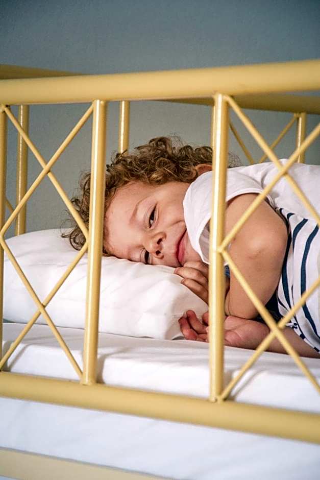 Vardes Hotel Studios