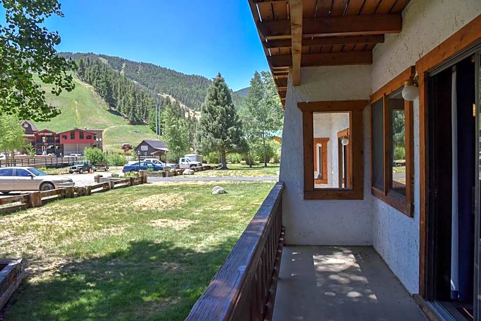 Alpine Lodge Red River