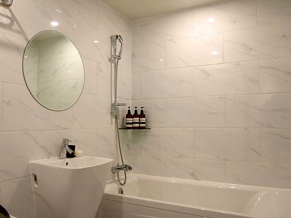 Changwon Brown dot Hotel Palyong