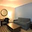 Super 8 by Wyndham Fort Frances