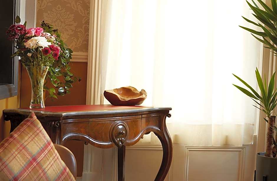 Ashburton House - B&B