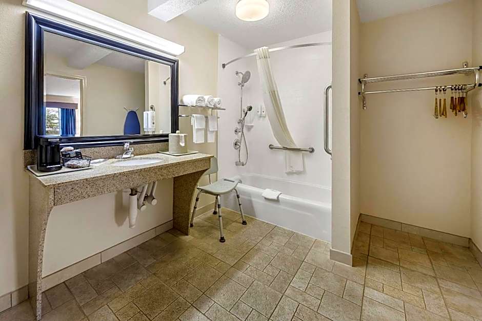 Quality Inn Macon West
